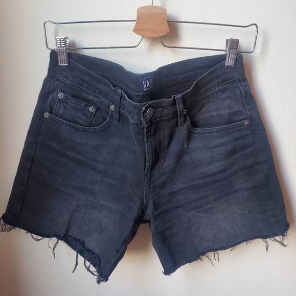 GAP Denim Shorts - Picture 1 of 4